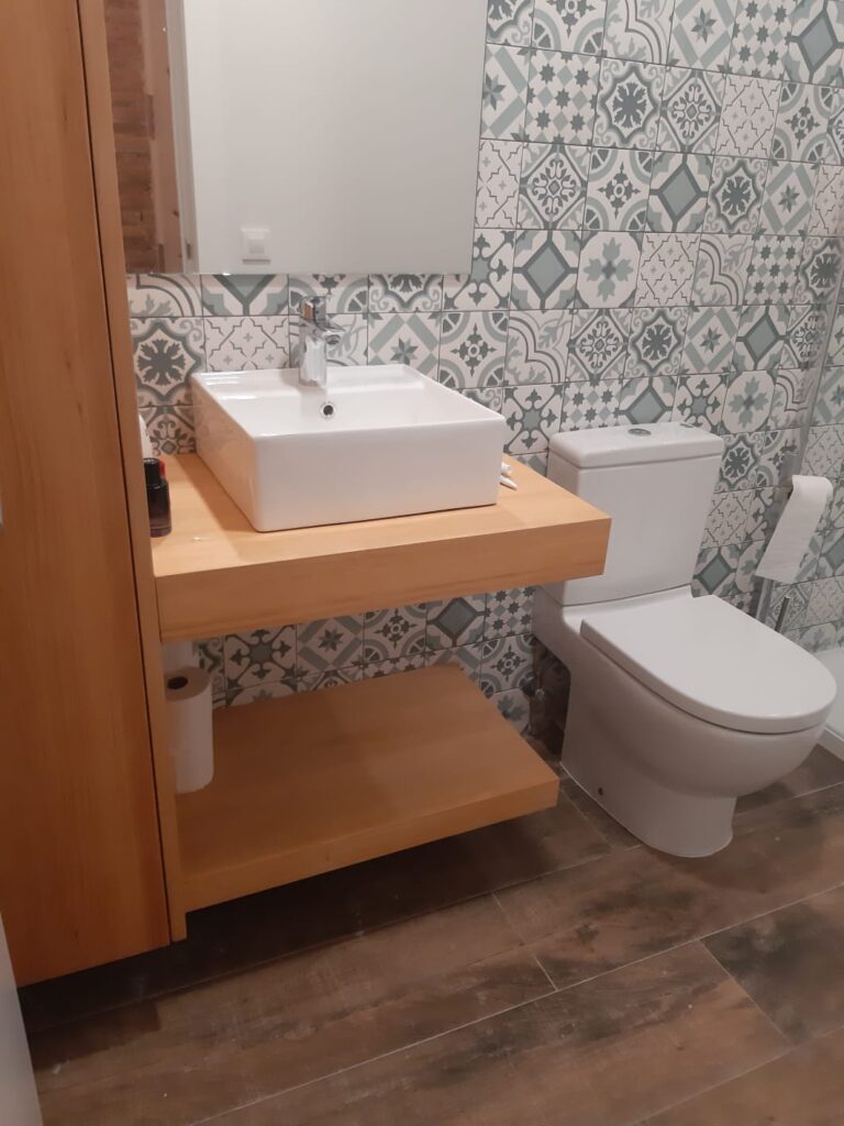 reforma de baño con mueble a medida reforma de baño con mueble a medida