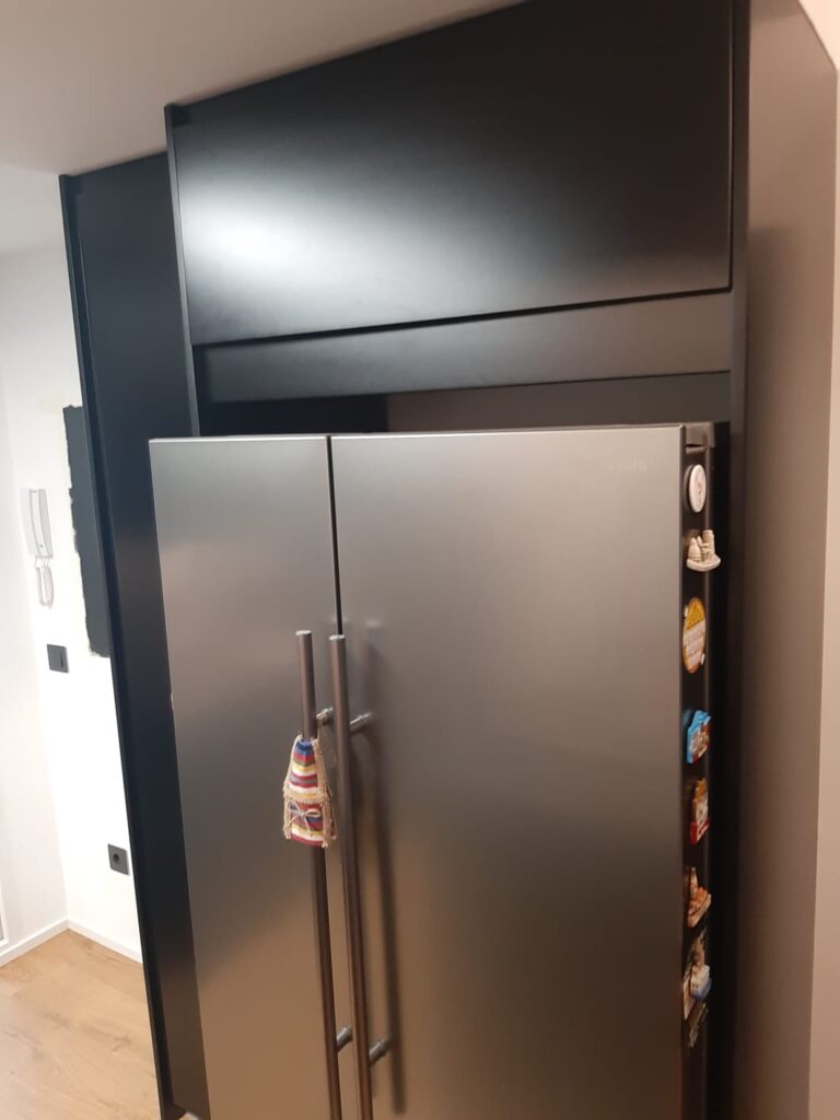 mobiliario especial para cocina efecto gris metalizado mobiliario especial para cocina efecto gris metalizado